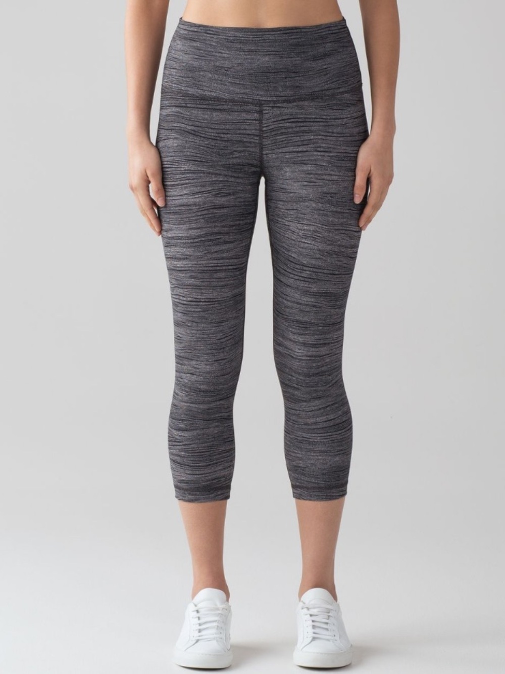 Lululemon Wunder Under Crop (Hi-Rise) (Full-On Luon 21") Size 6 W6AI3S